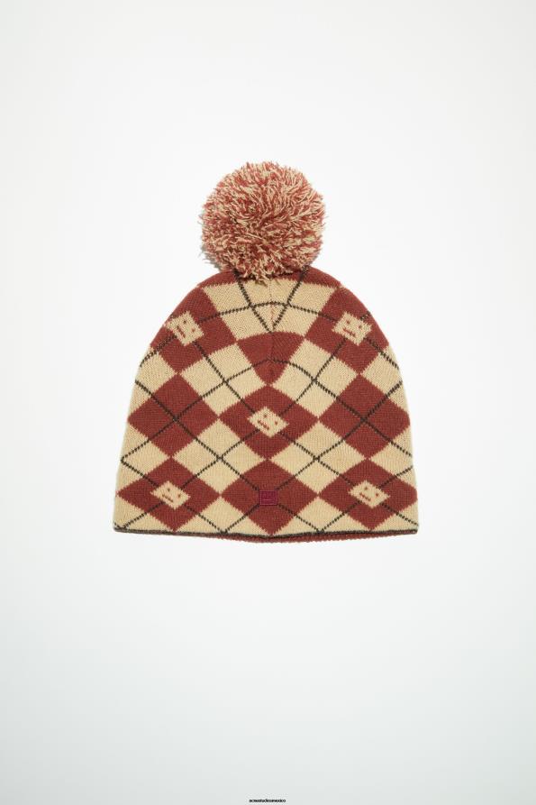Acne Studios accesorios beige galleta/rojo intenso 0T4HT737 gorro de rombos en jacquard