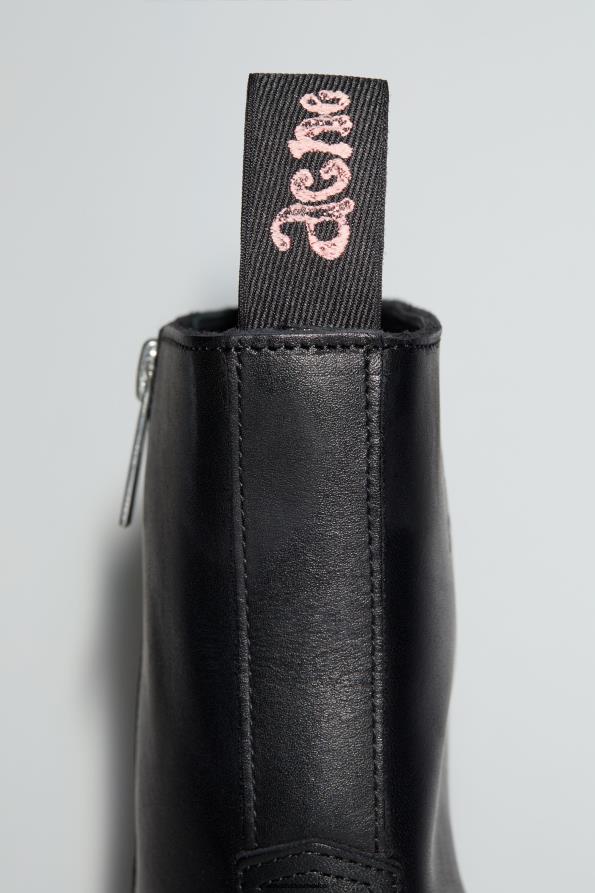 Acne Studios calzado negro 0T4HT1217 botas bajas de cuero brillante